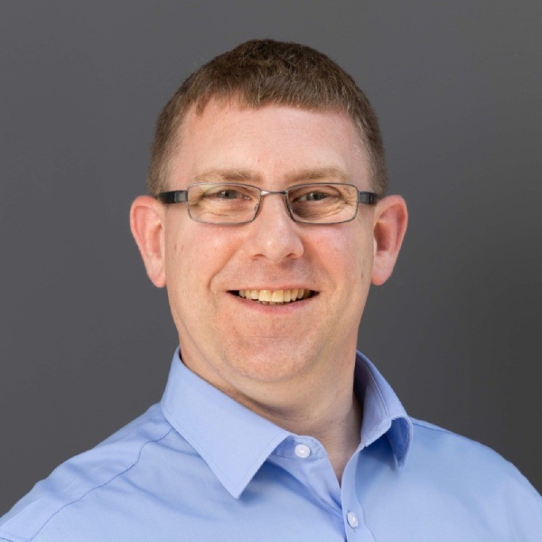Alasdair Irving - Centre Manger Alasdair Irving - Centre Manger